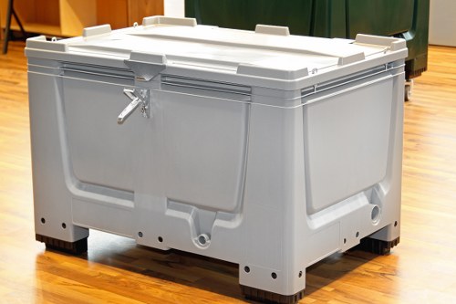 Visual summary: skip hire and man and van options compared for Battersea jobs